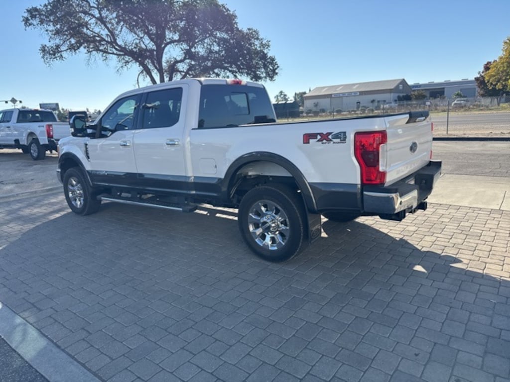 Used 2017 Ford F-350SD Lariat Truck