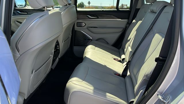 2022 Jeep Grand Cherokee Overland 4xe - Photo 21