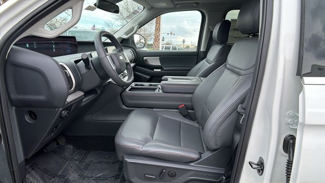 2025 Ford Expedition Active - Photo 9
