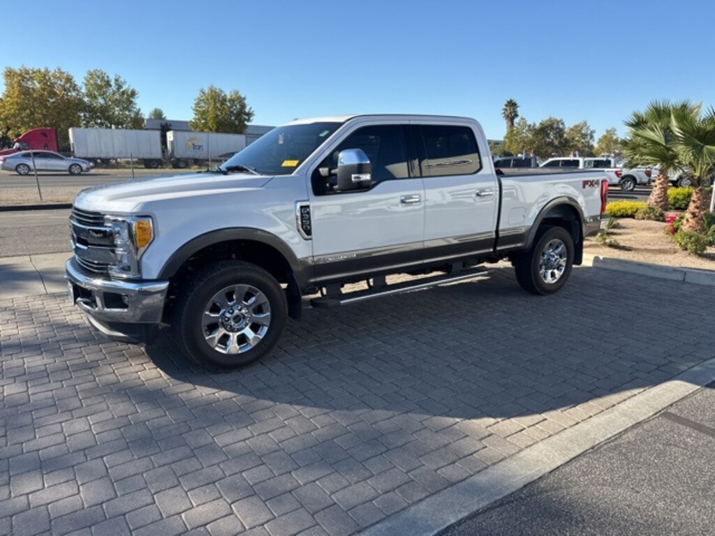 Used 2017 Ford F-350SD Lariat Truck