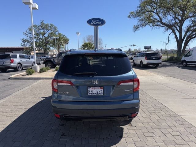2022 Honda Pilot Special Edition photo 3