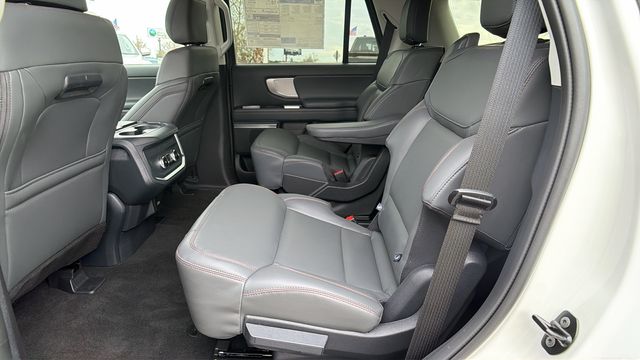 2025 Ford Expedition Active - Photo 10