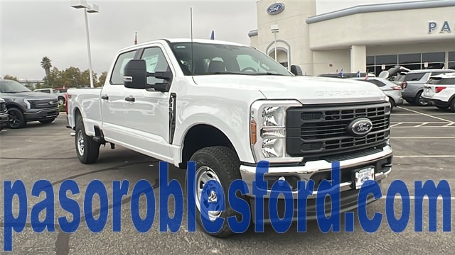2026 Ford F-350 Super Duty XL's photo