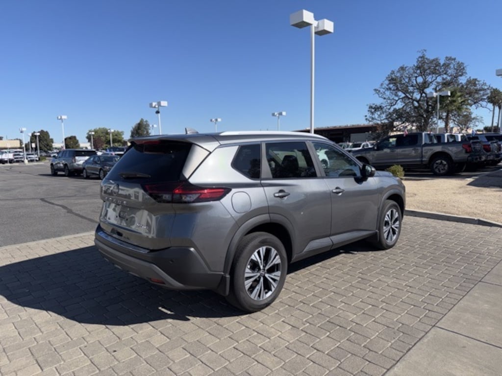 Used 2023 Nissan Rogue SV SUV