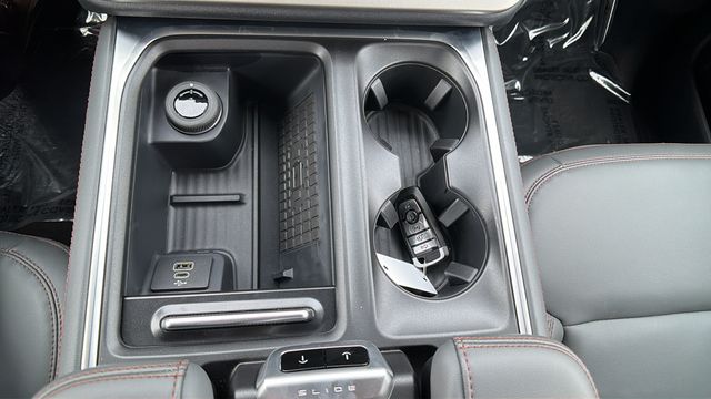 2025 Ford Expedition Active - Photo 19