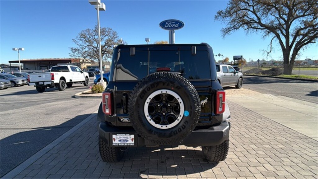 New 2025 Ford Bronco Outer Banks SUV