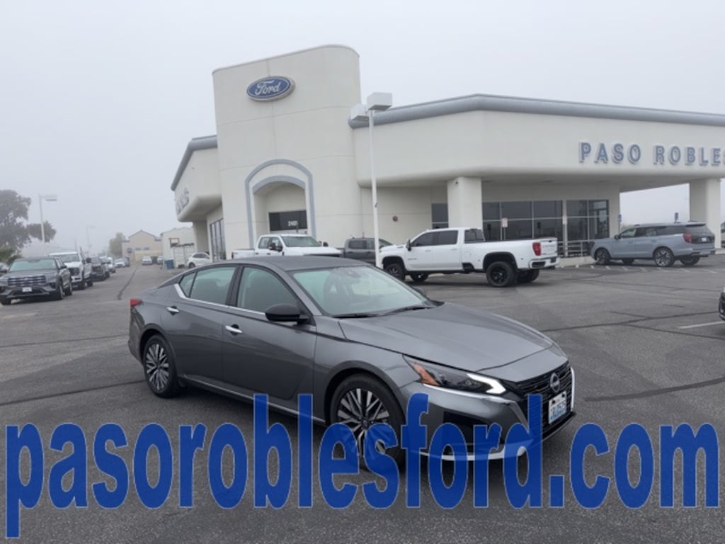 Used 2025 Nissan Altima 2.5 SV Sedan