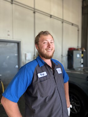 Staff member Noah King from ID_04ab4109441a