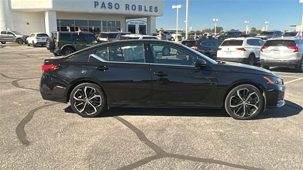 Used 2023 Nissan Altima 2.5 SR Sedan
