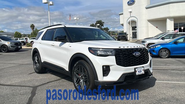 2026 Ford Explorer ST-LINE RWD's photo