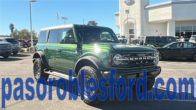 2025 Ford Bronco 4-Door Outer Banks's photo