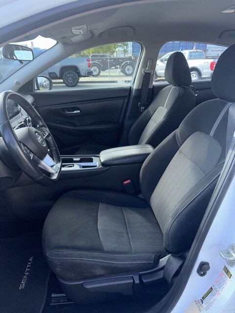 2022 Nissan Sentra SV photo 3