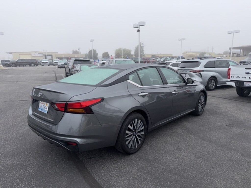 Used 2025 Nissan Altima 2.5 SV Sedan