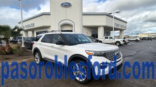 2022 Ford Explorer Platinum's photo