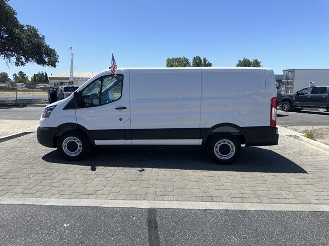 2025 Ford Transit photo 3