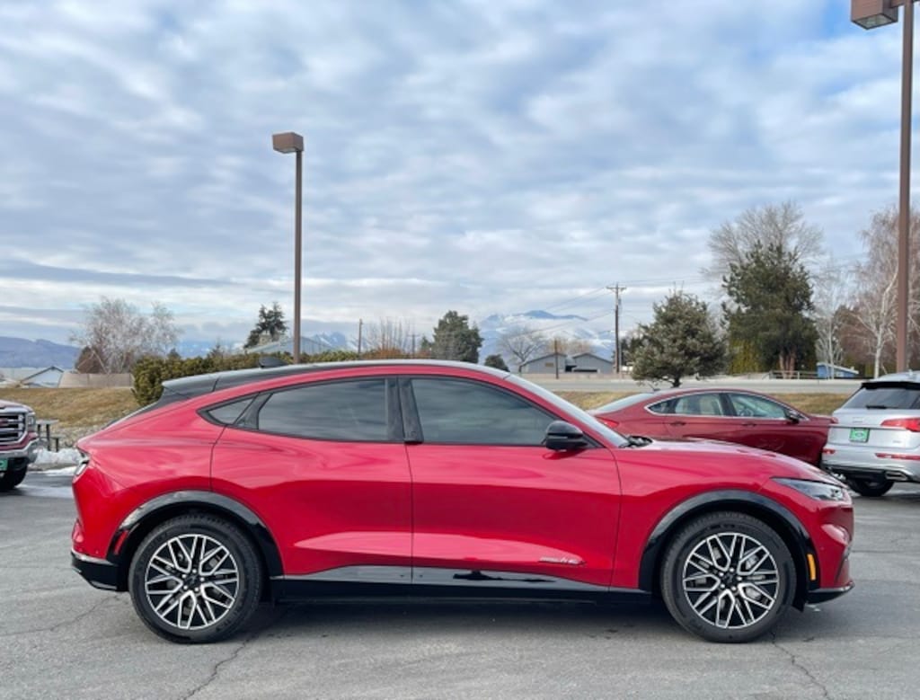Used 2024 Ford Mustang Mach-E Premium SUV