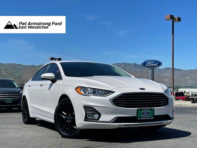 2019 Ford Fusion SE FWD's photo