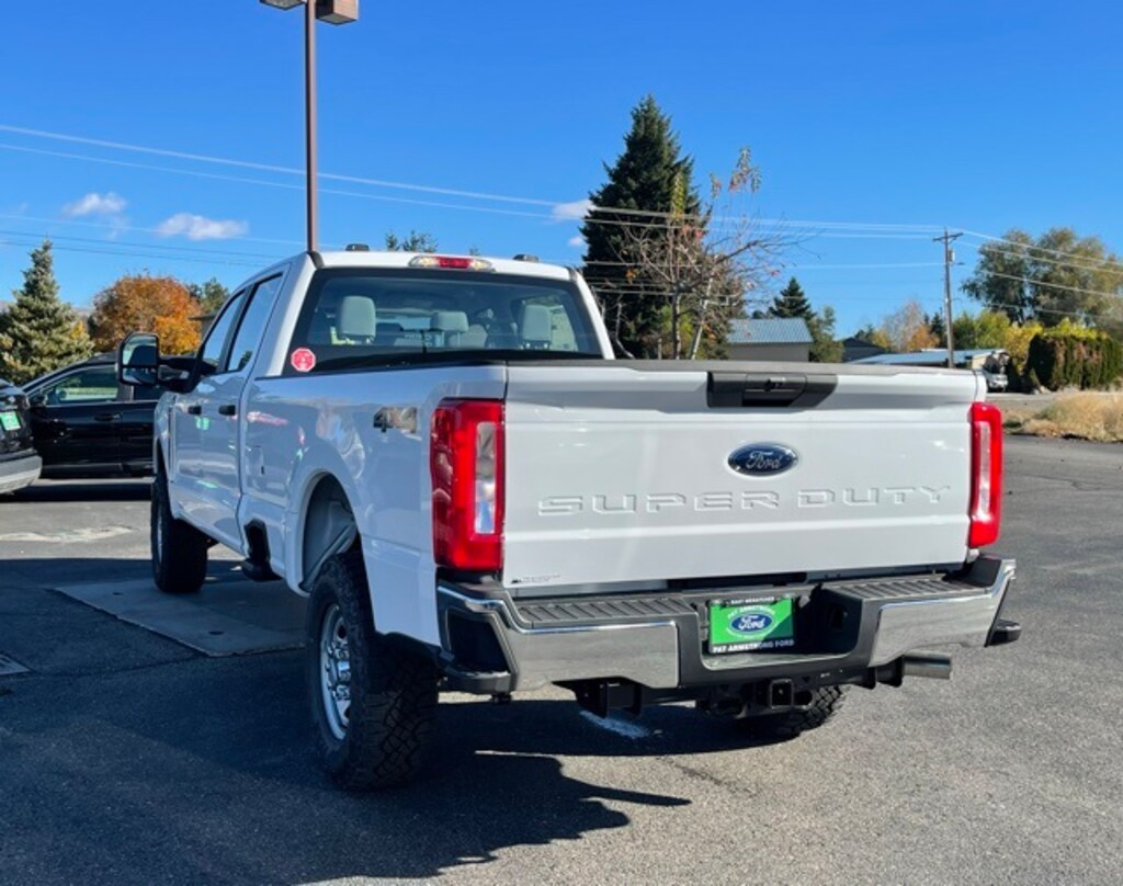 New 2026 Ford F-350 XL Truck Crew Cab