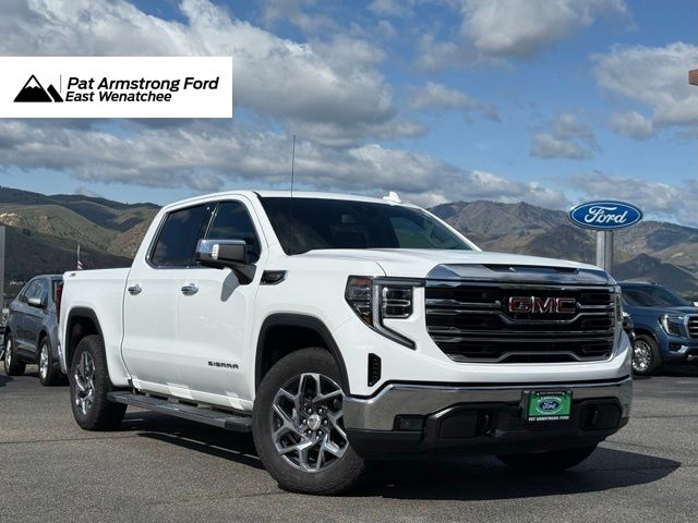 2022 GMC Sierra 4WD Crew Cab Short Box SLT's photo