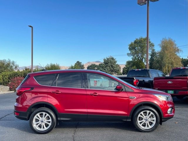Used 2019 Ford Escape SE with VIN 1FMCU9GD8KUA21331 for sale in East Wenatchee, WA