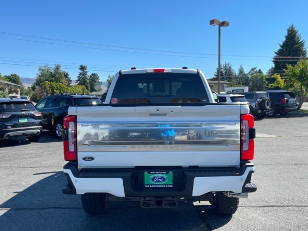 New 2025 Ford F-250 Platinum Truck Crew Cab