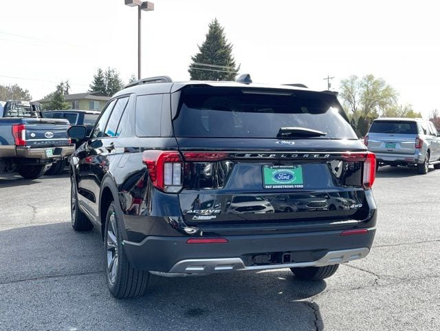 2026 Ford Explorer Active - Photo 3