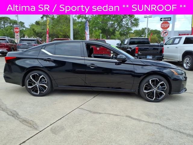2025 Nissan Altima SR - Photo 26