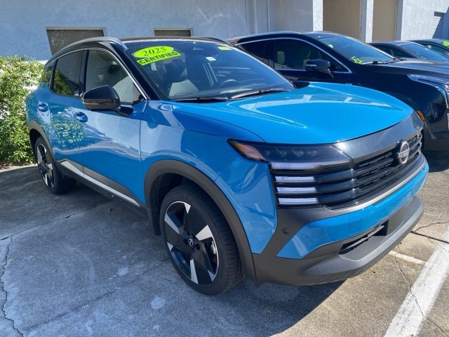 2025 Nissan Kicks SR's photo