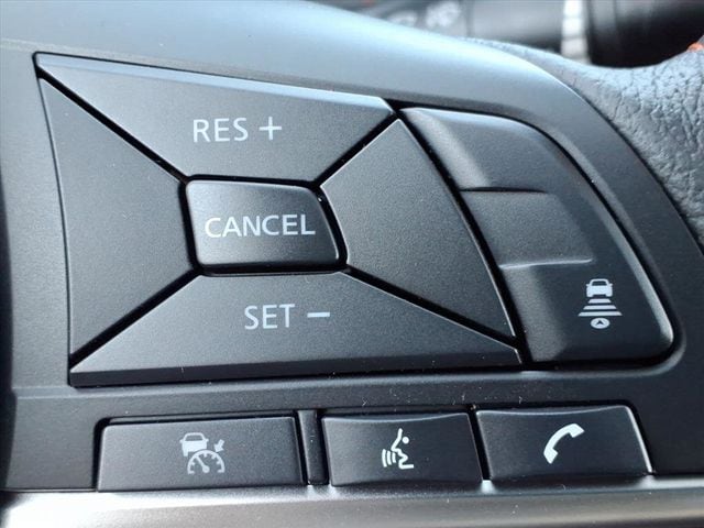 2025 Nissan Versa Sedan SR - Photo 29