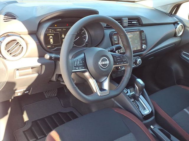 2025 Nissan Versa Sedan SR - Photo 13