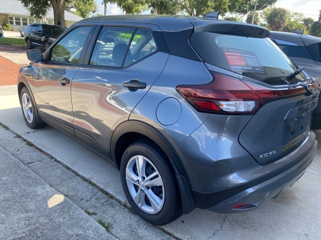 2025 Nissan Kicks Play S photo 3