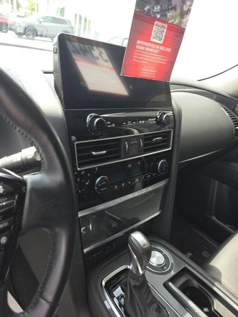 2024 Nissan Armada SV 4X2's photo