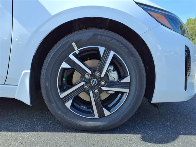 2025 Nissan Sentra SV photo 5