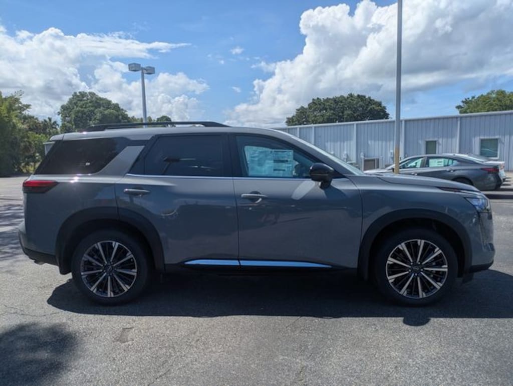 New 2026 Nissan Pathfinder Platinum SUV