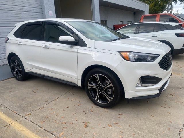 2023 Ford Edge ST's photo