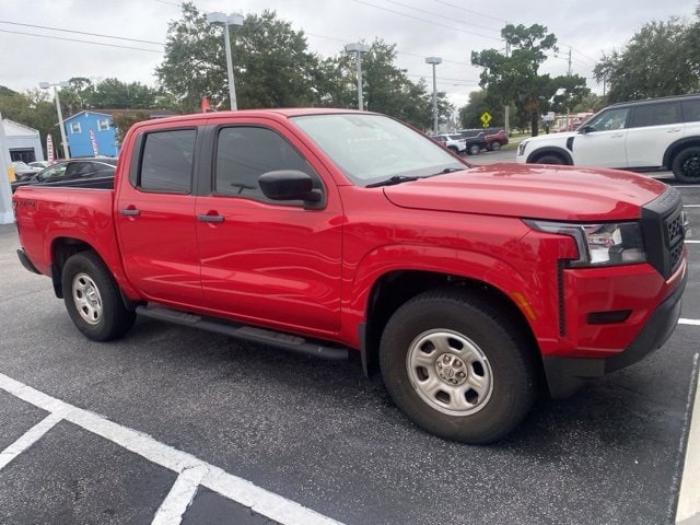 2022 Nissan Frontier S's photo