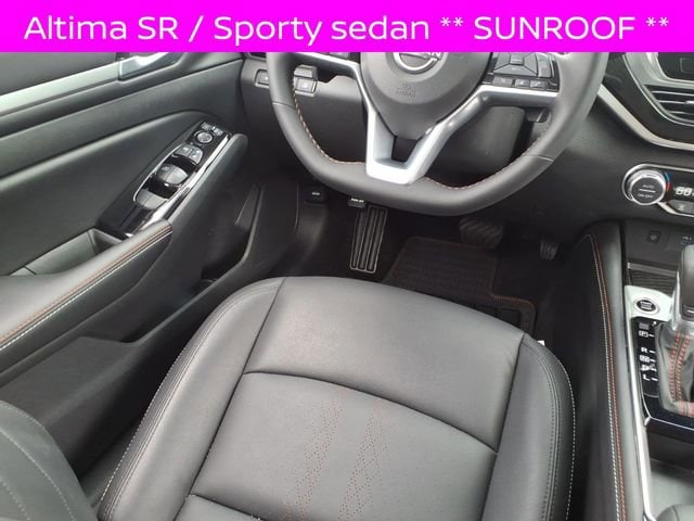 2025 Nissan Altima SR - Photo 18