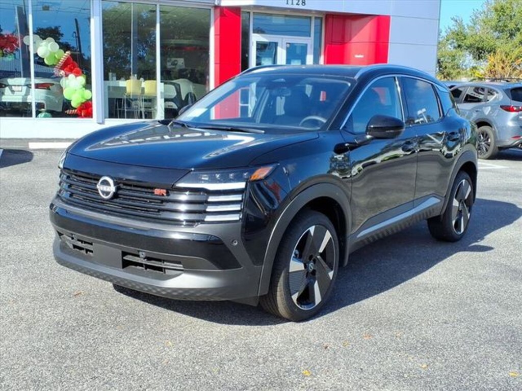 New 2026 Nissan Kicks SR SUV