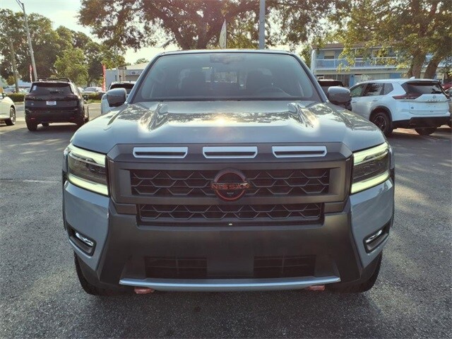 2025 Nissan Frontier Crew Cab PRO-X photo 2
