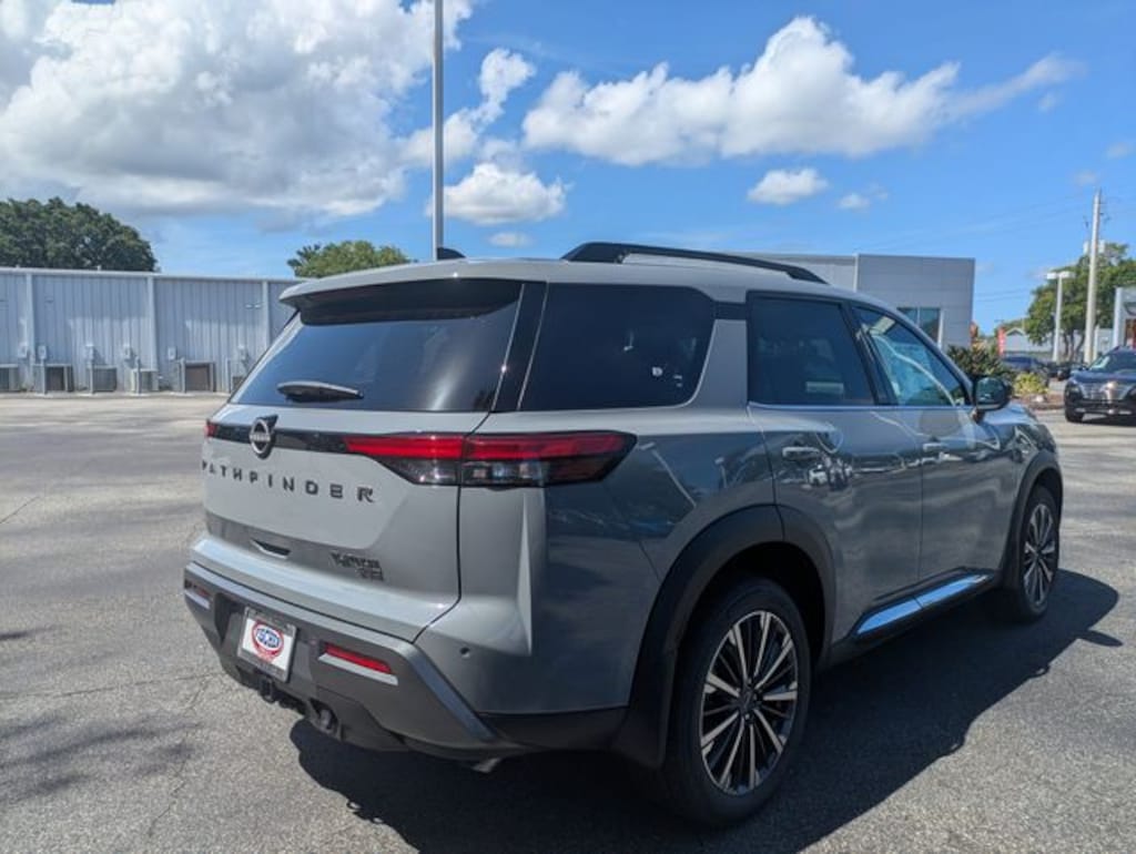 New 2026 Nissan Pathfinder Platinum SUV