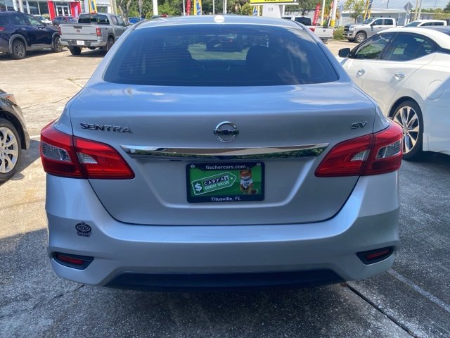 2019 Nissan Sentra SV photo 3