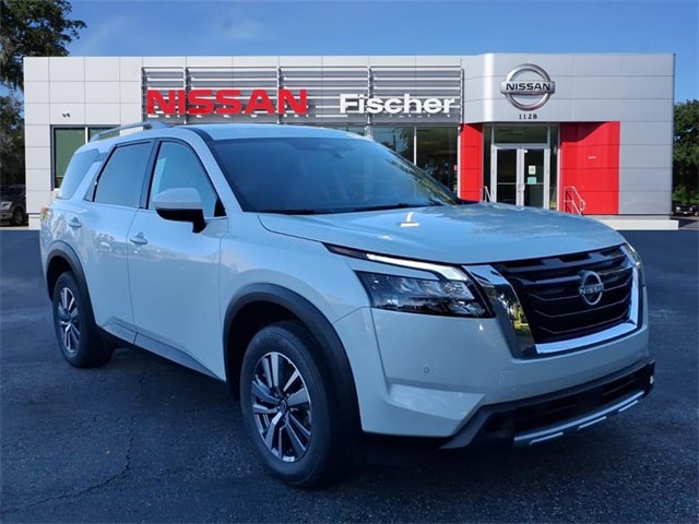2025 Nissan Pathfinder SL's photo