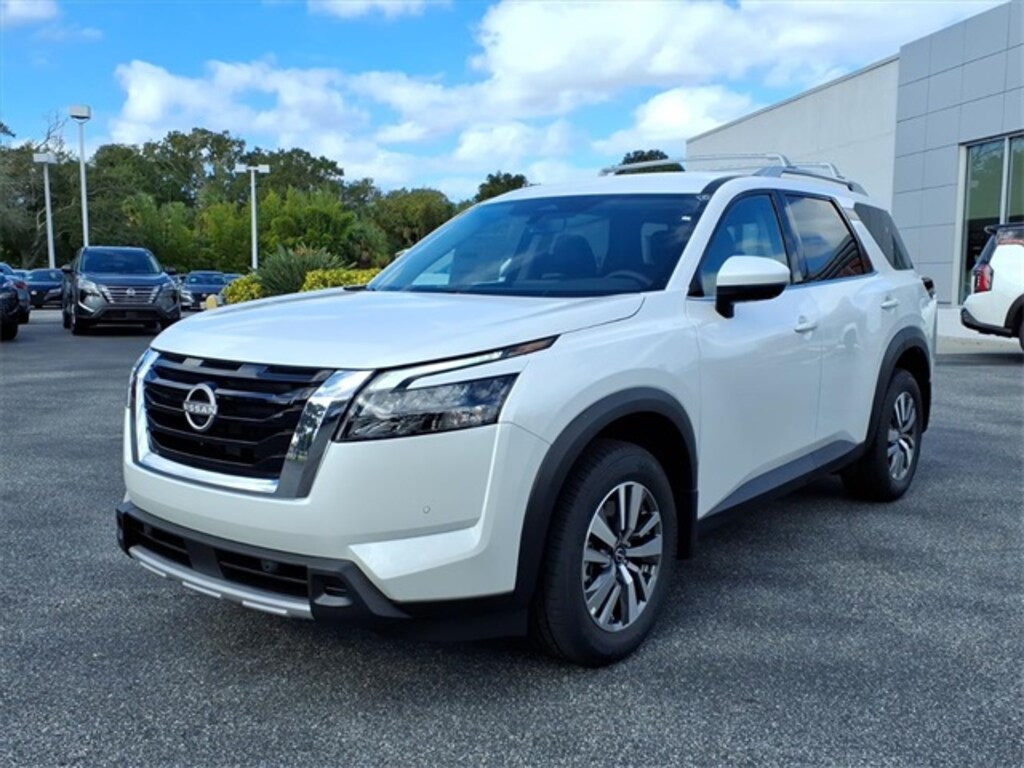 New 2025 Nissan Pathfinder SL SUV