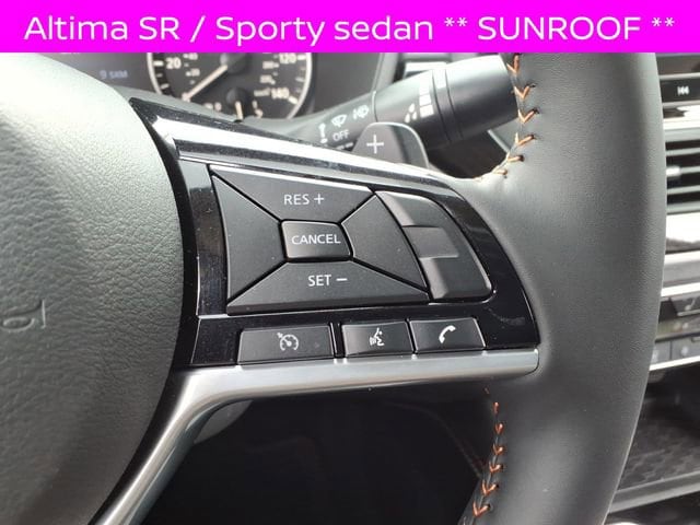 2025 Nissan Altima SR - Photo 11