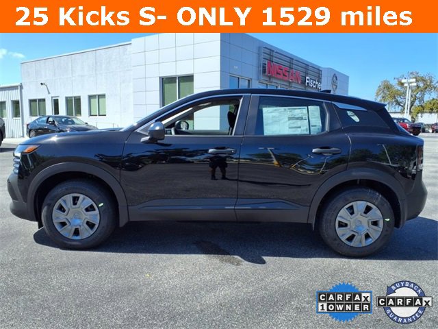 2025 Nissan Kicks S photo 3