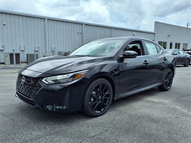2025 Nissan Sentra SR photo 3
