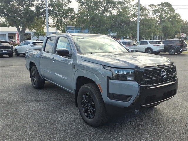 2026 Nissan Frontier SV's photo