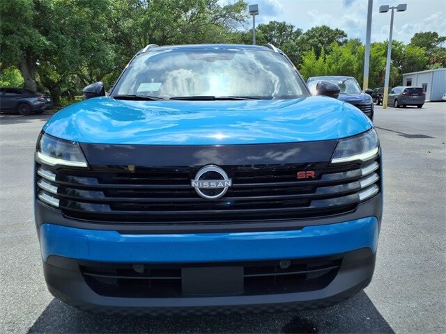 2025 Nissan Kicks SR photo 2