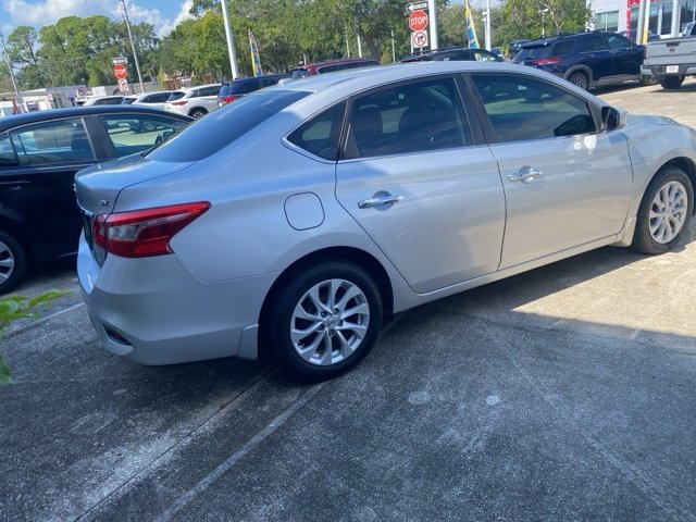 2019 Nissan Sentra SV photo 2