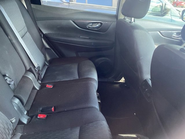 2020 Nissan Rogue SV photo 4